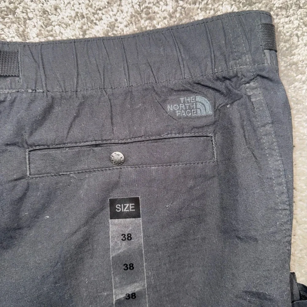 The North Face Belted Cargo Shorts Mens Stretch Black 38 NEW